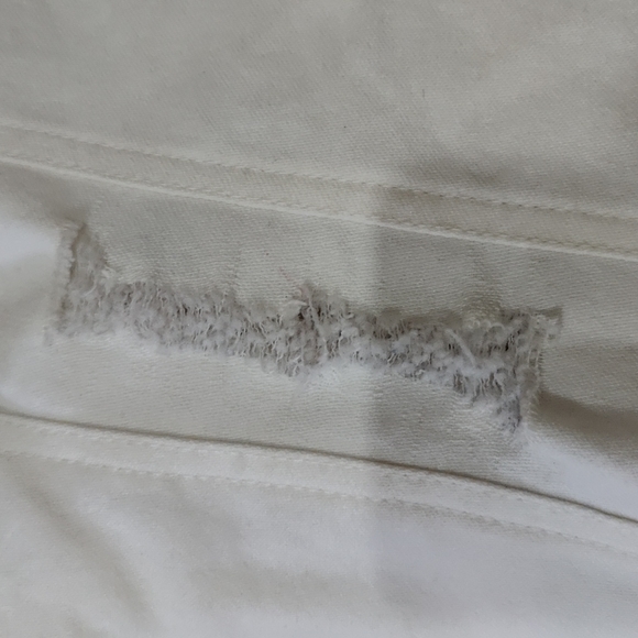 White denim jacket - Picture 6 of 8